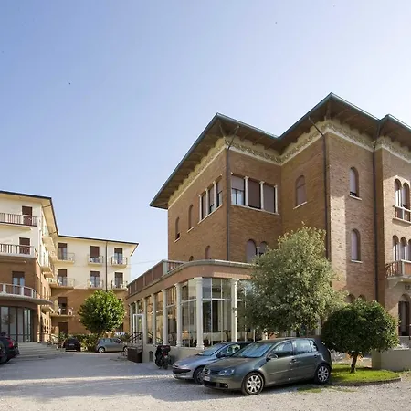 Fulgida Otel 3*